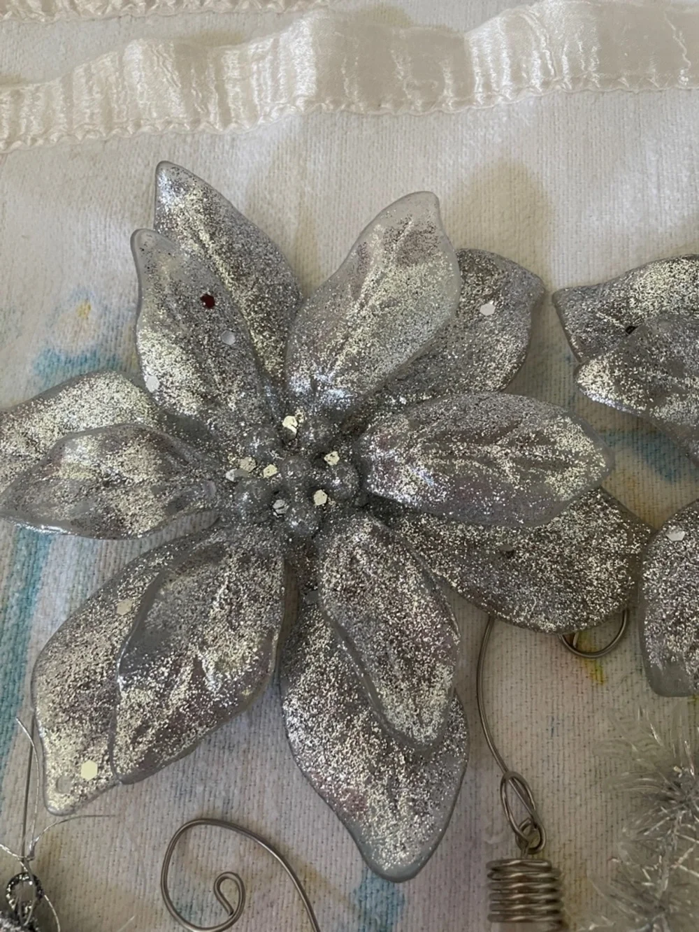 Silver Holiday Floral & Star Ornament Set - Decorative Home Accents